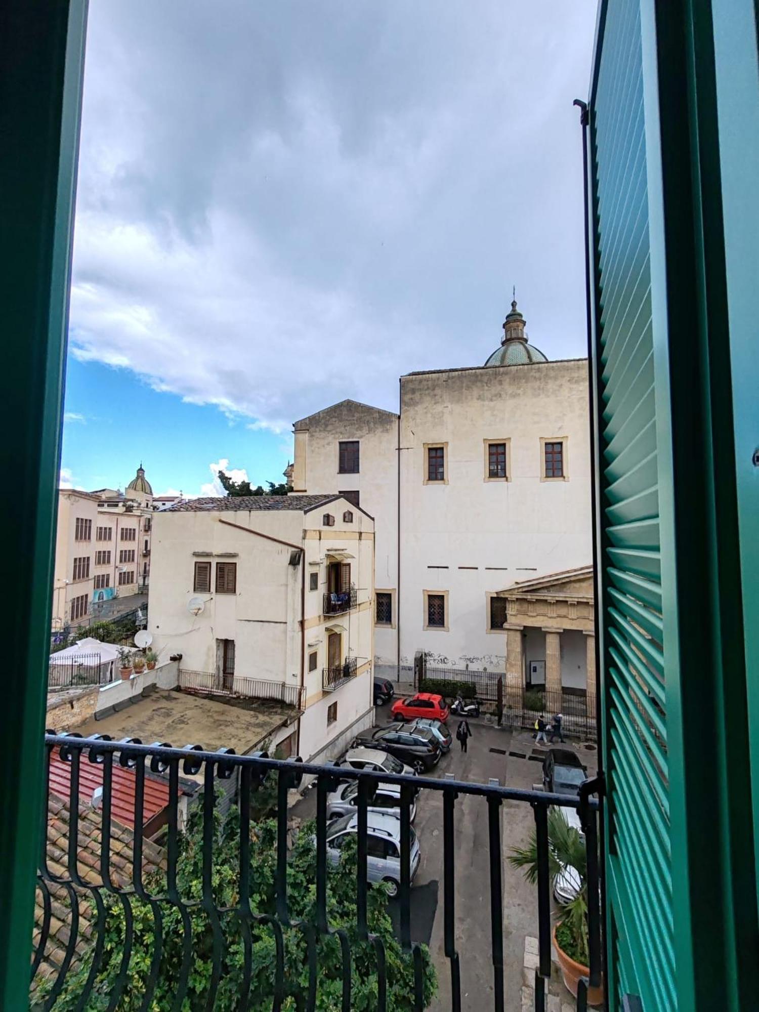 Lily Apartments Palermo Exterior photo