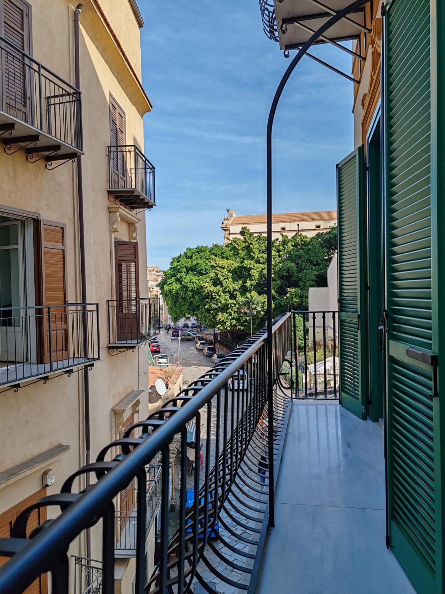 Lily Apartments Palermo Exterior photo